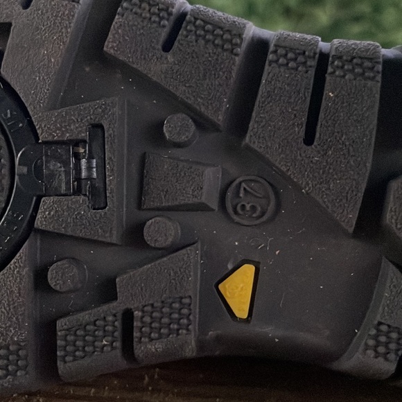 OTBT Fanfare Waterproof Leather Snow Boot Sz- 7 - Picture 5 of 7